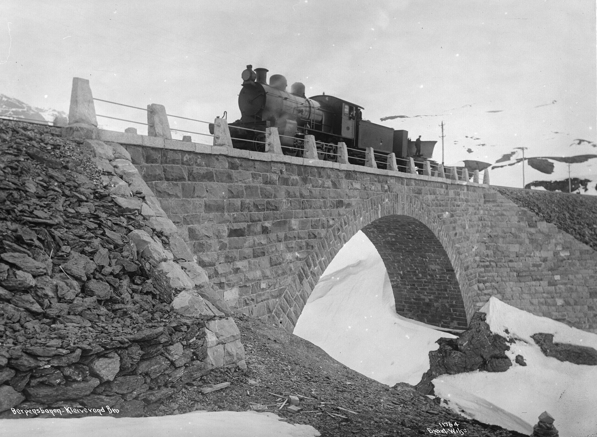 Anders Beer Wilse, Prot: Kleivevanns Bro fra øvre side 10/5 1910