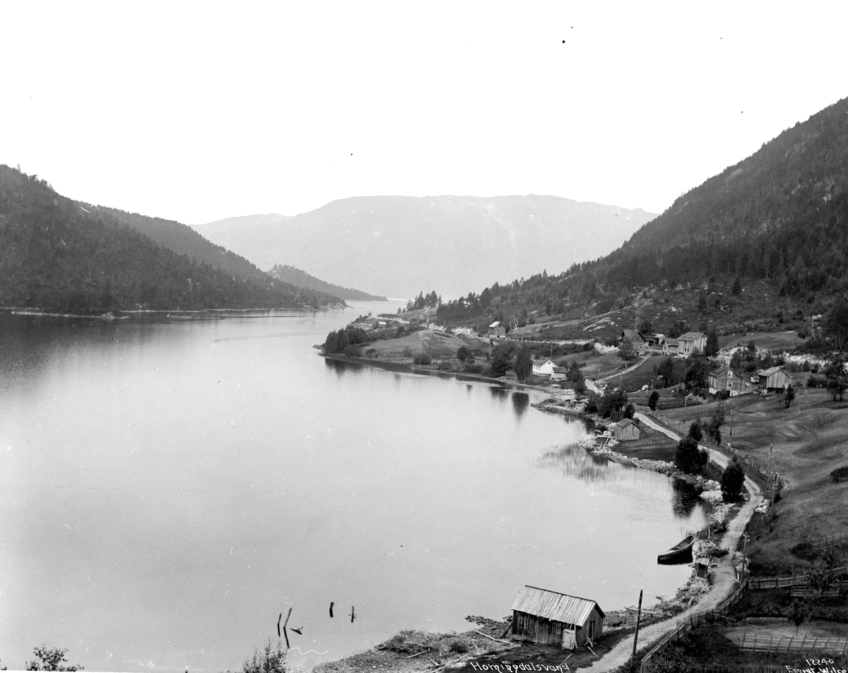 Anders Beer Wilse, Prot: Veiparti langs Horningsdalsvann 1910