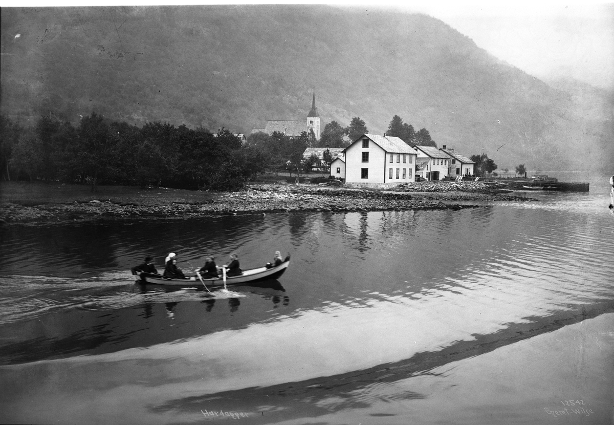 Anders Beer Wilse, Prot: Hardangerfjord, på vei til Kirke Ullensvang