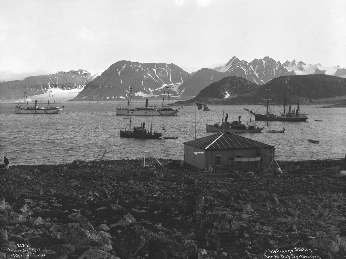 Anders Beer Wilse, Prot: Wellman Station Spitsbergen 3/6 Neg: Wellman Station Virgo Bay Spitsbergen