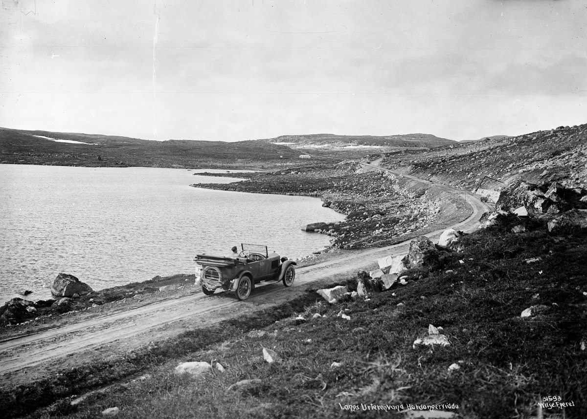 Anders Beer Wilse, Prot: Veien langs Ustevand Neg: Langs Urterenvand Hardangervidda