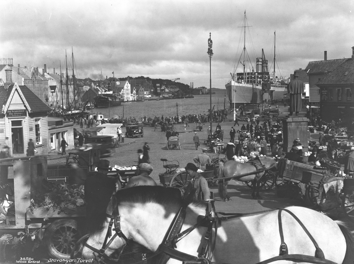 Anders Beer Wilse, Prot: Stavanger Torvet og havnen