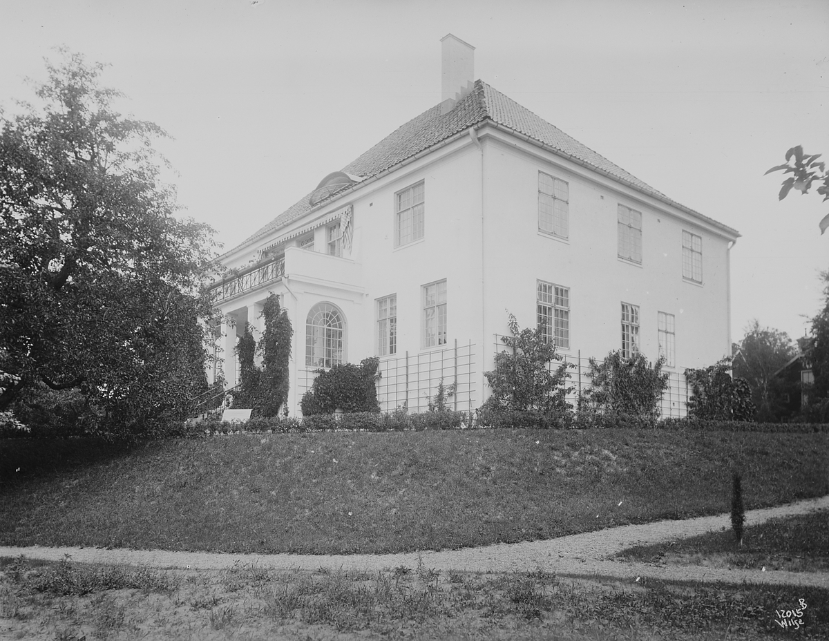 Anders Beer Wilse, Konv: Eyde Sem hovedgaard søndre facade