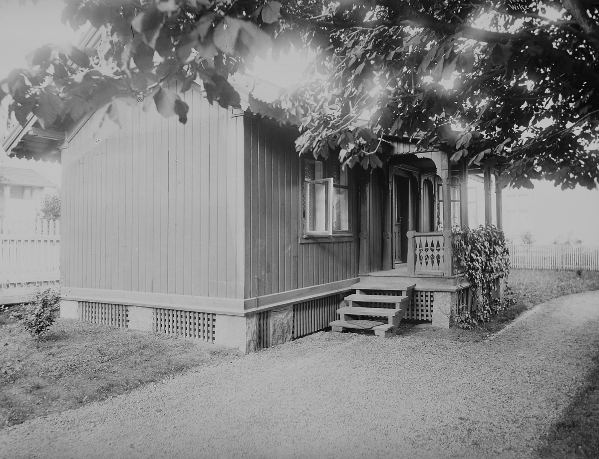 Anders Beer Wilse, Konv: Larvik bad villa Bolivia