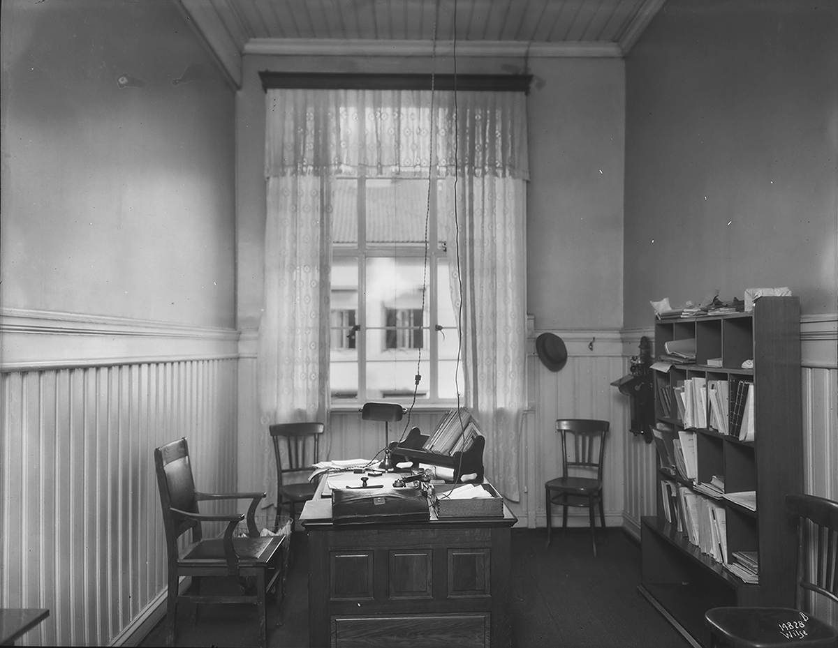 Anders Beer Wilse, Konv: Ing. Hansen