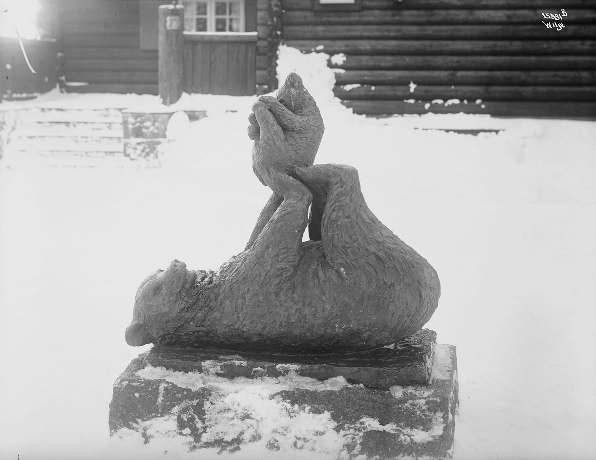 Anders Beer Wilse, Konv: Schau/ skulptur