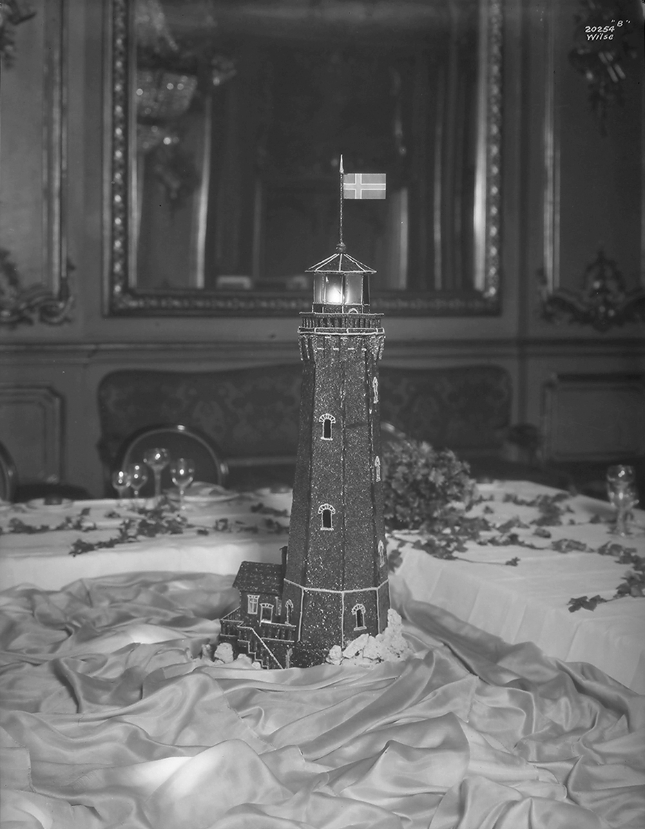 Anders Beer Wilse, Prot: Grand hotel borddekorasjon