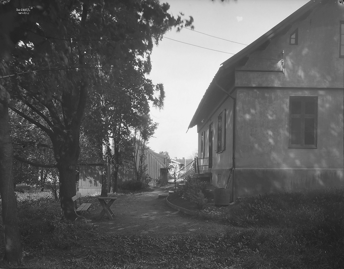 Anders Beer Wilse, Konv: Fru Large, Industrigt 31 Haven