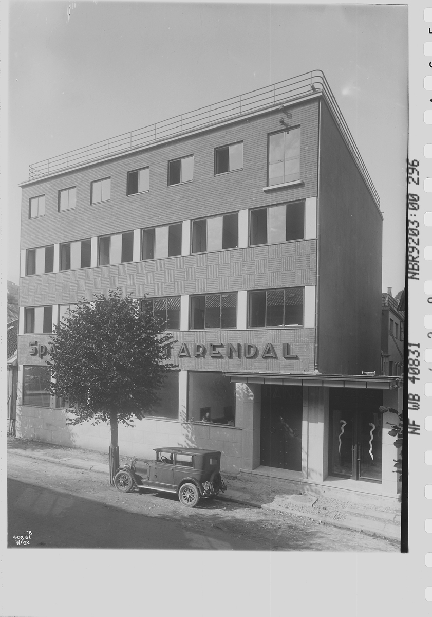 Anders Beer Wilse, Prot: Paus, Paus Arendal Sparebank