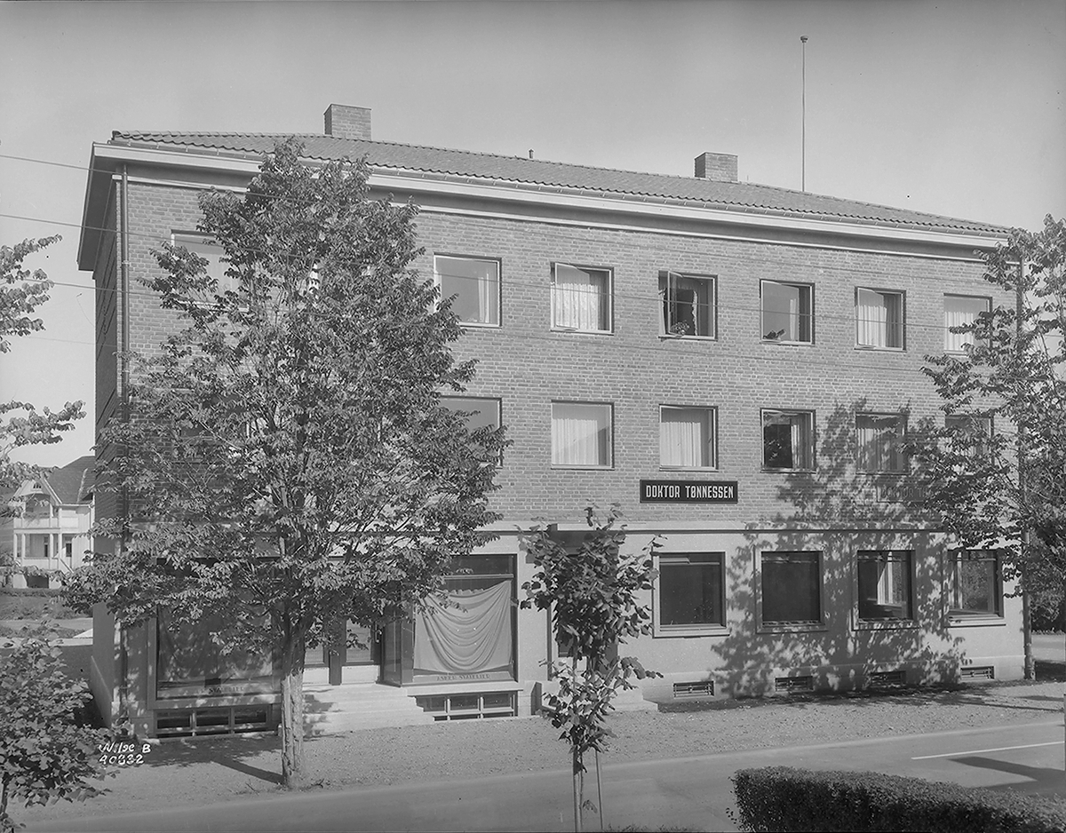 Anders Beer Wilse, Prot: Paus Paus Asker sparebank