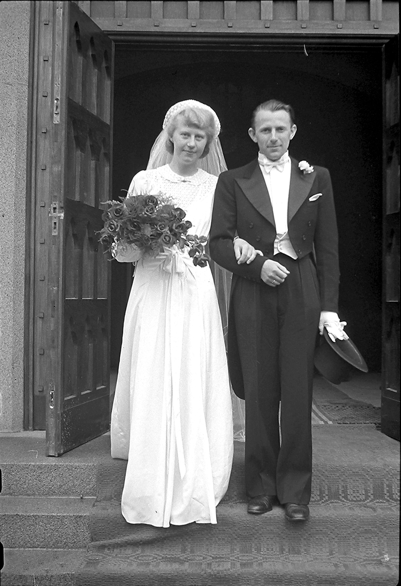 Anders Beer Wilse, Prot: protokoll finnes ikke Register: Prois A. brudepar Leica 3/6-43