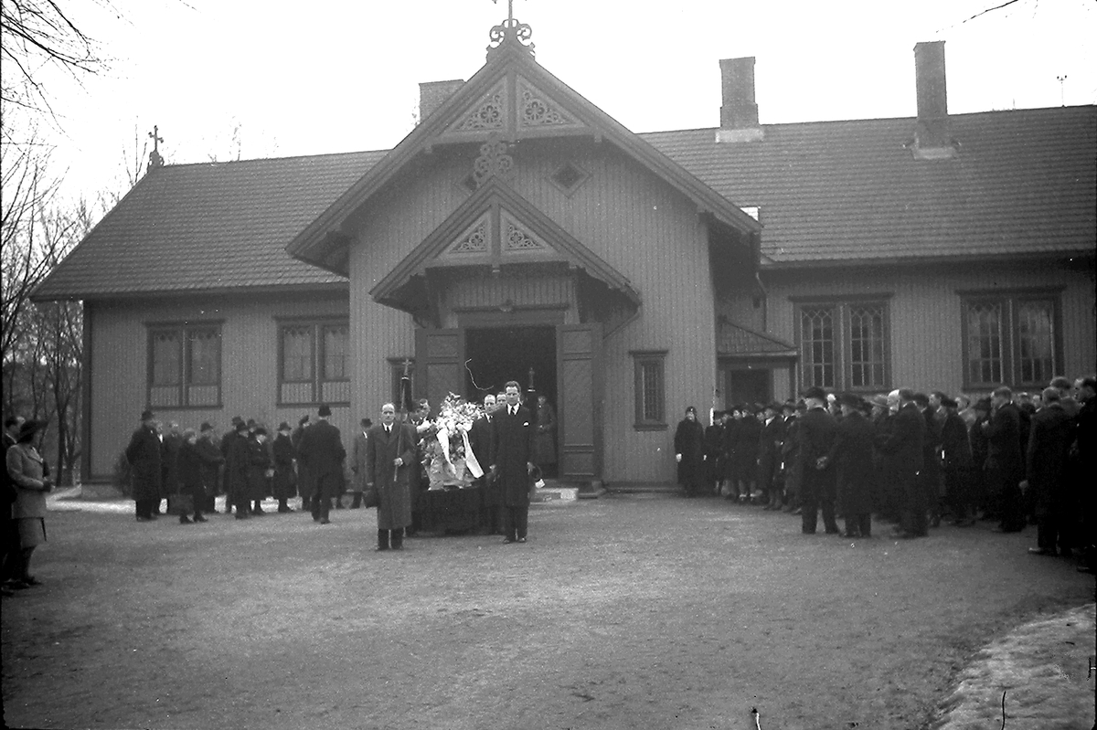 Anders Beer Wilse, Prot: protokoll finnes ikke Register: Tauland begravelse (Leica) 5/4-44