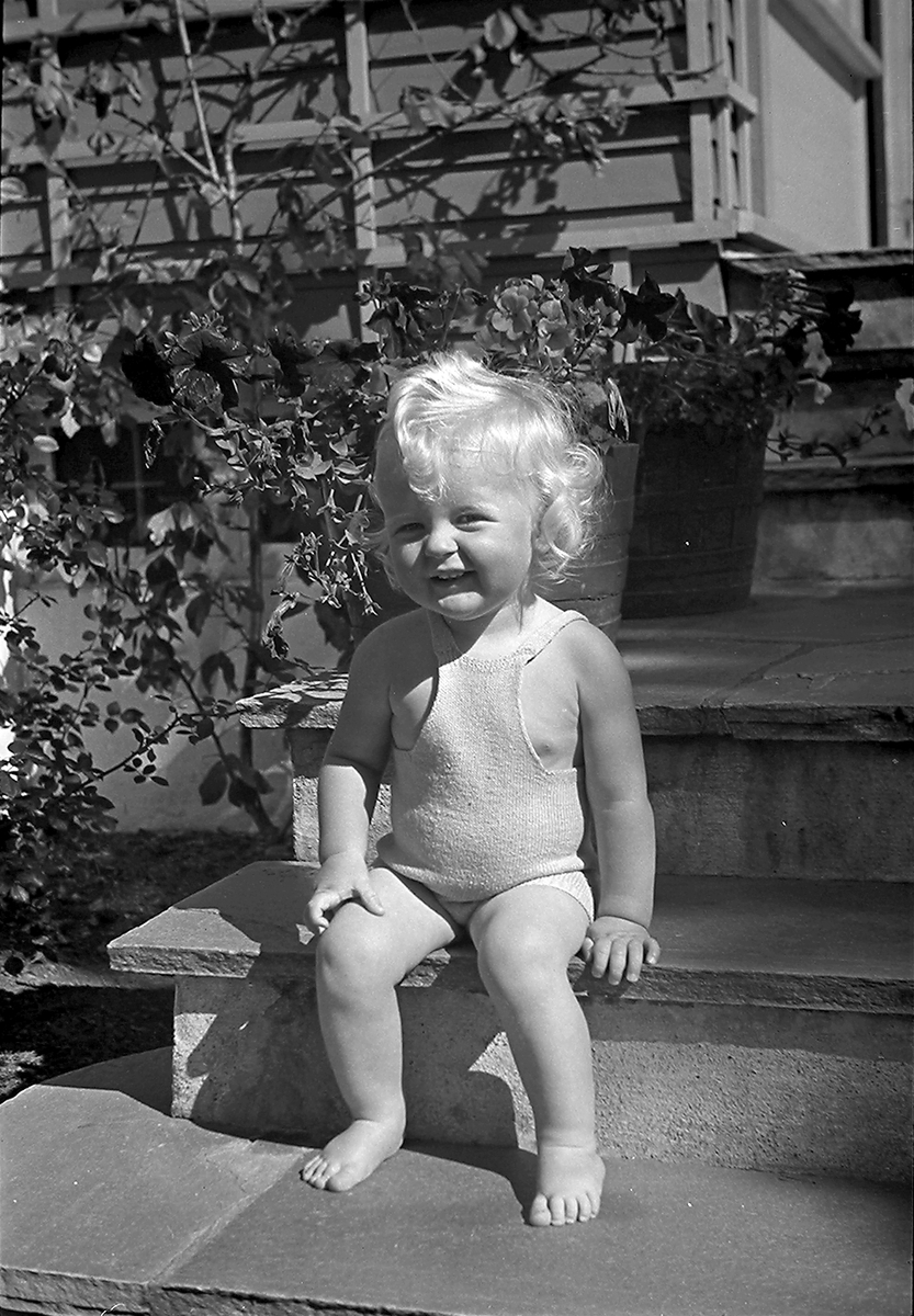 Anders Beer Wilse, Prot: protokoll finnes ikke Register: Larsen Petter barn Leica 17/8