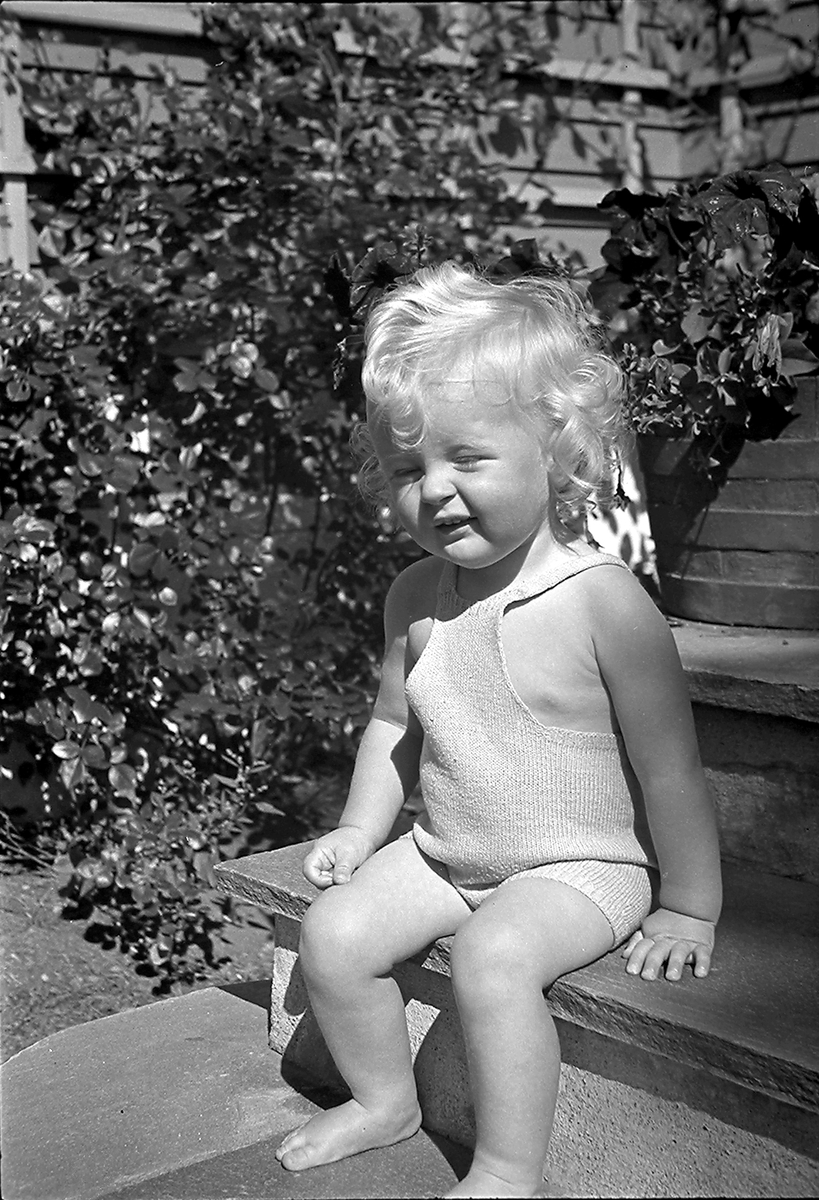 Anders Beer Wilse, Prot: protokoll finnes ikke Register: Larsen Petter barn Leica 17/8