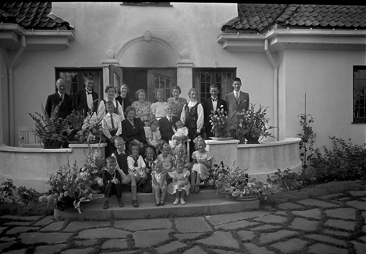 Anders Beer Wilse, Prot: protokoll finnes ikke Register: Jahnsen dir Leica Konv: Dir Jansen 70 års dag