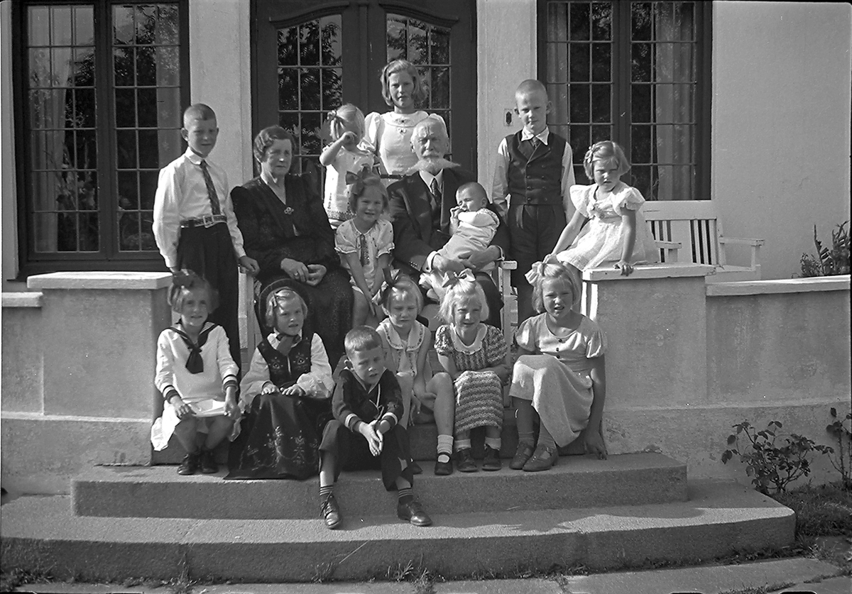 Anders Beer Wilse, Prot: protokoll finnes ikke Register: Jahnsen dir Leica Konv: Dir Jansen 70 års dag