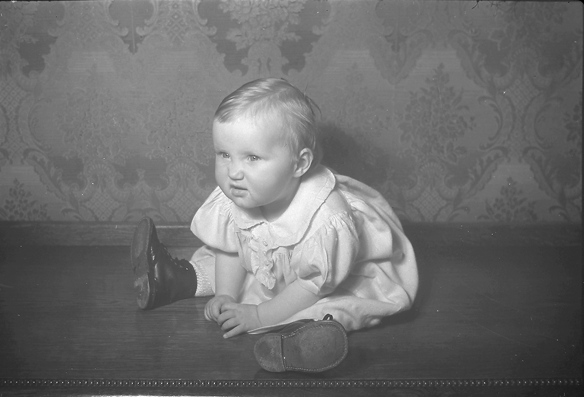 Anders Beer Wilse, Prot: protokoll finnes ikke Register: Fjeld Olaf barn Leica 22/4-45