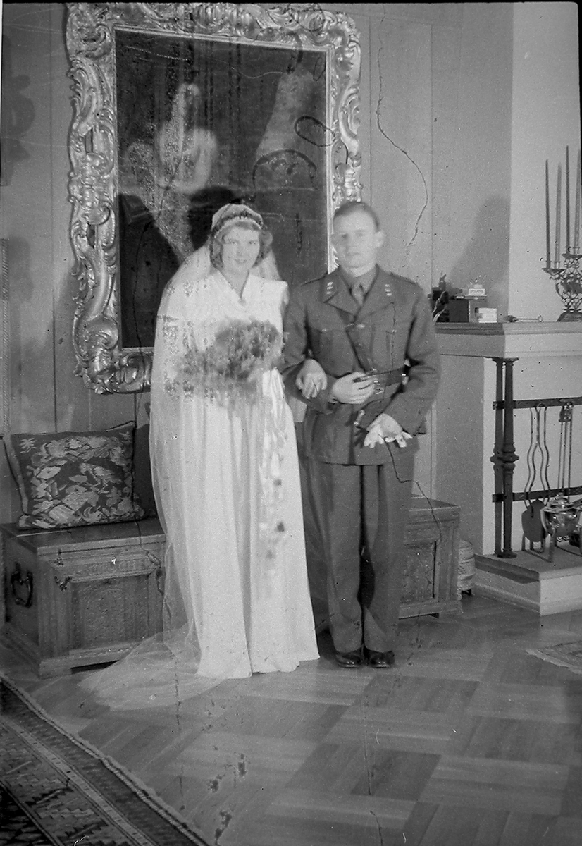 Anders Beer Wilse, Prot: protokoll finnes ikke Register: Qvale fru Leica 1946