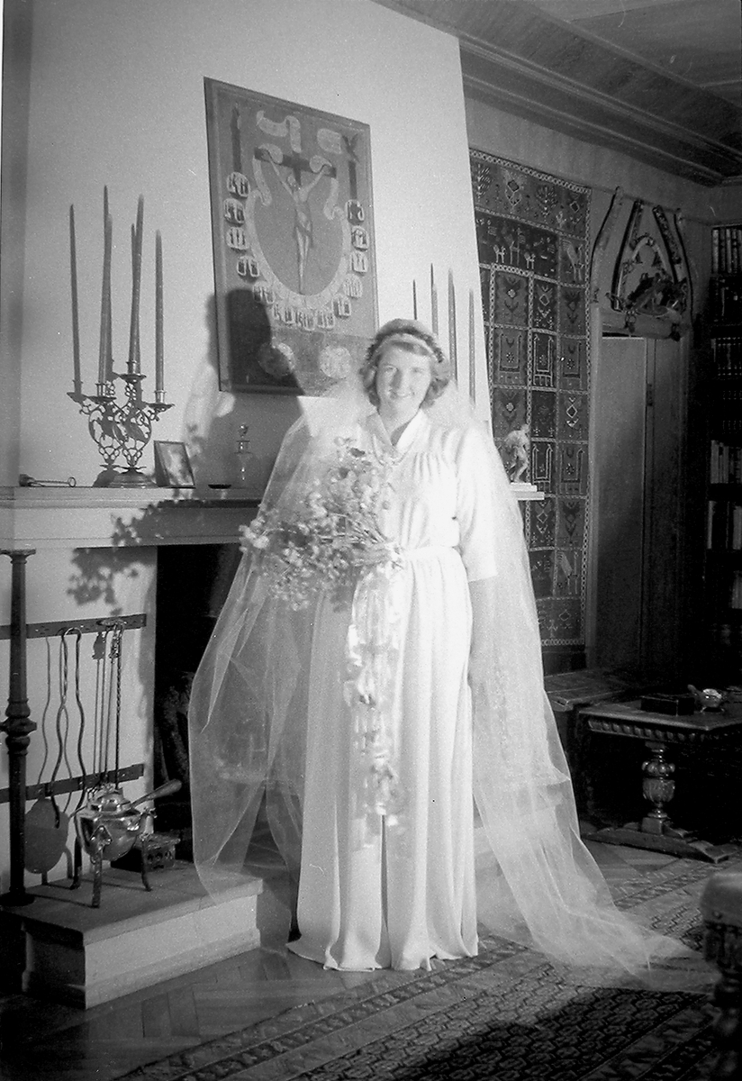 Anders Beer Wilse, Prot: protokoll finnes ikke Register: Qvale fru Leica 1946