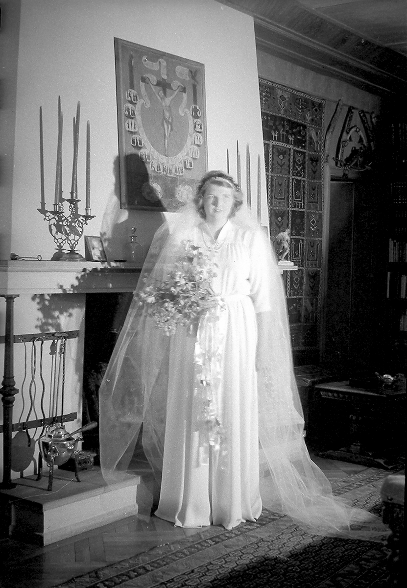 Anders Beer Wilse, Prot: protokoll finnes ikke Register: Qvale fru Leica 1946