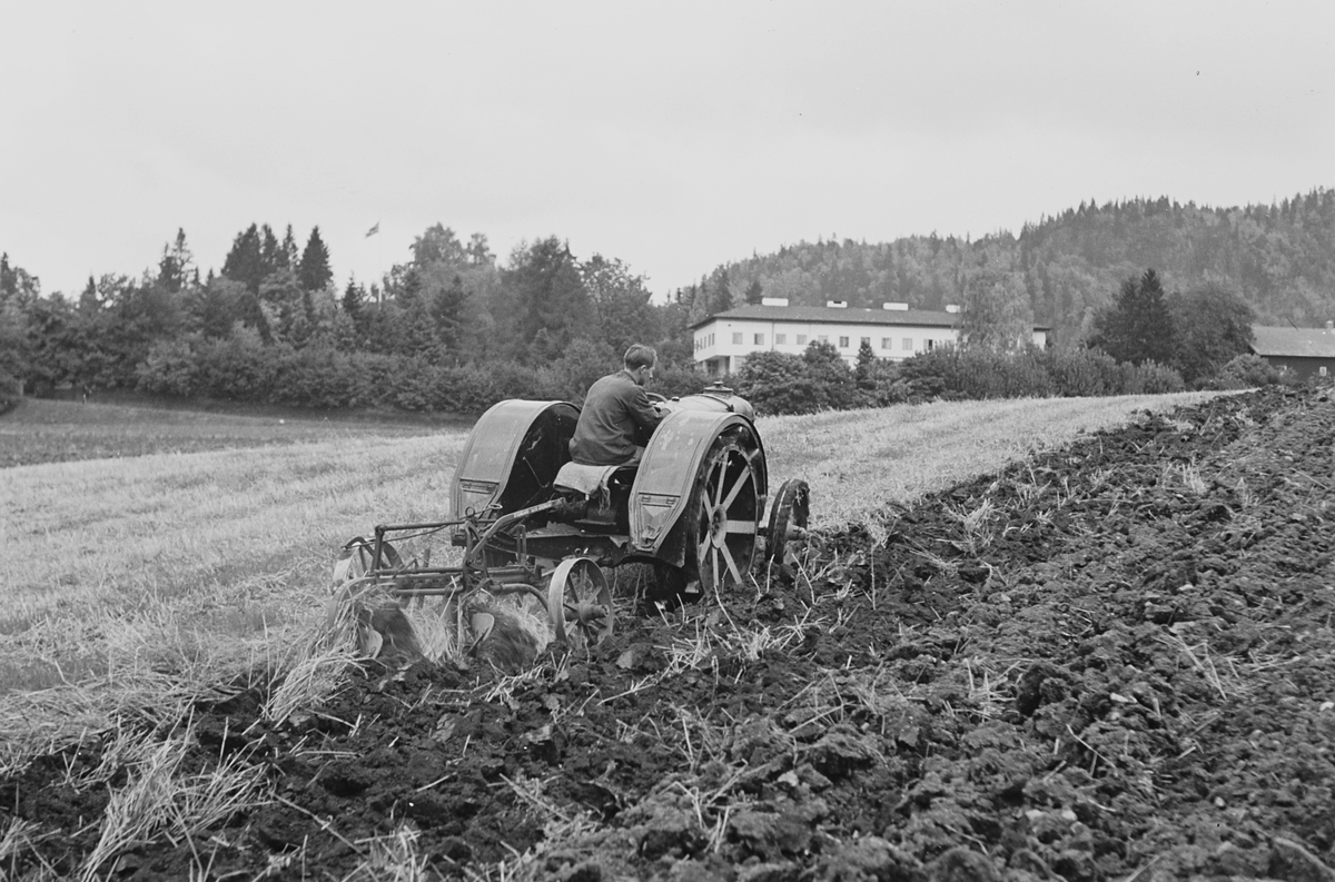 Anders Beer Wilse, Prot: Traktor plöying