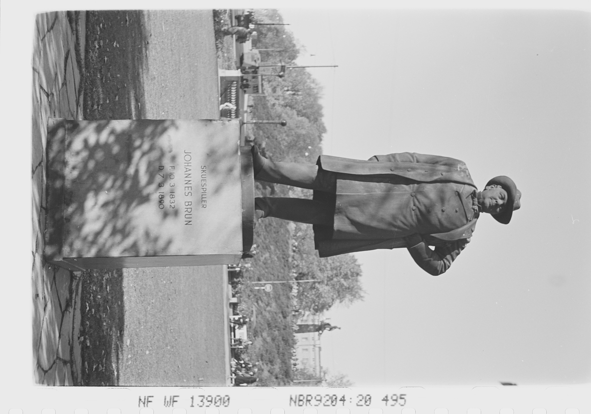 Anders Beer Wilse, Prot: Brun Johannes Monument