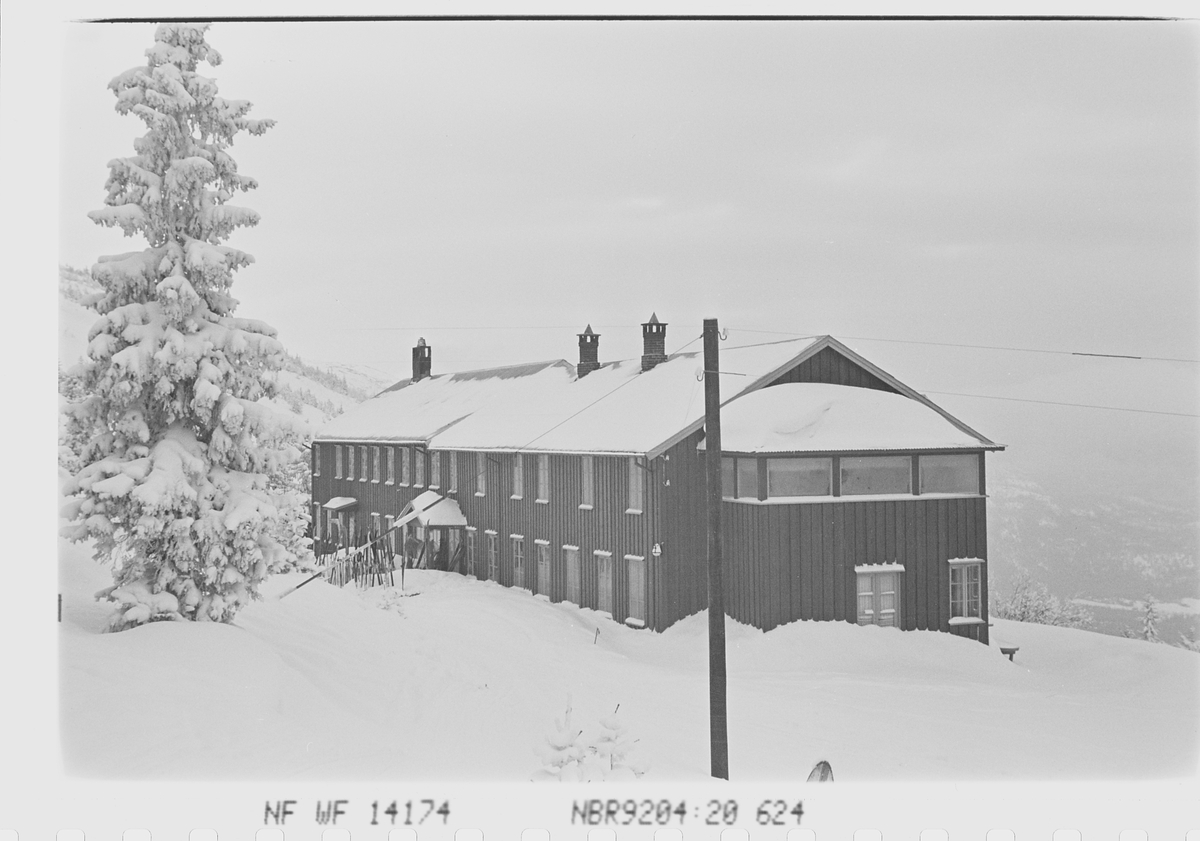 Anders Beer Wilse, Prot: Hotel Fjellhvil 10/2