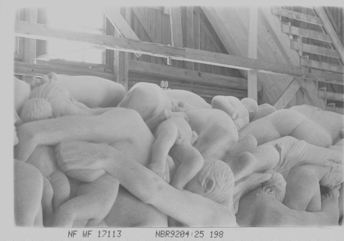 Anders Beer Wilse, Prot: Monolitten Vigeland detalj