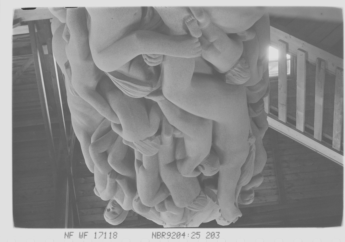 Anders Beer Wilse, Prot: Vigeland. Monolitten. detaljer