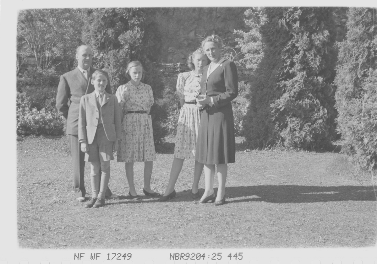 Anders Beer Wilse, prot: Kronprinsfam. Skaugum mai 1946