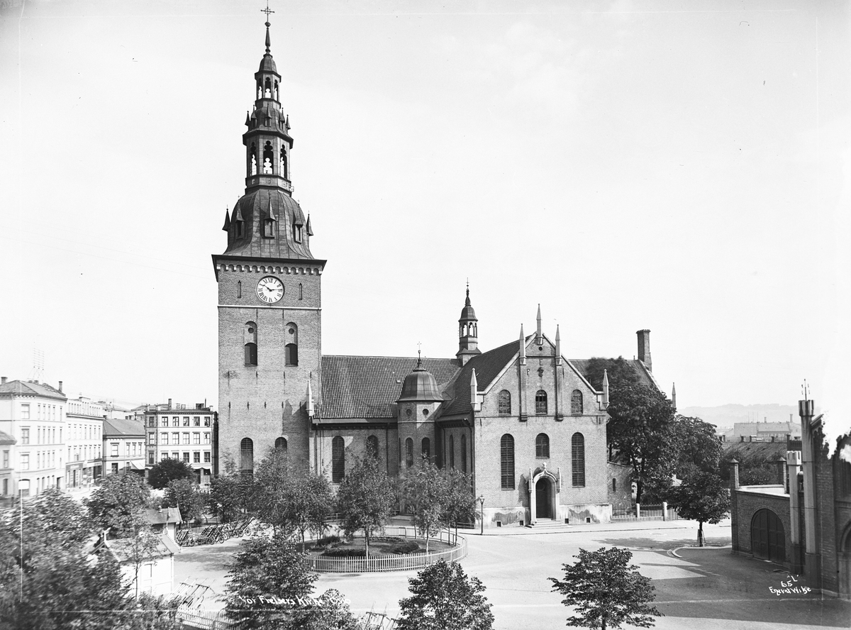 Axel Lindahl, Prot: Christiania Vor Frelsers Kirke
