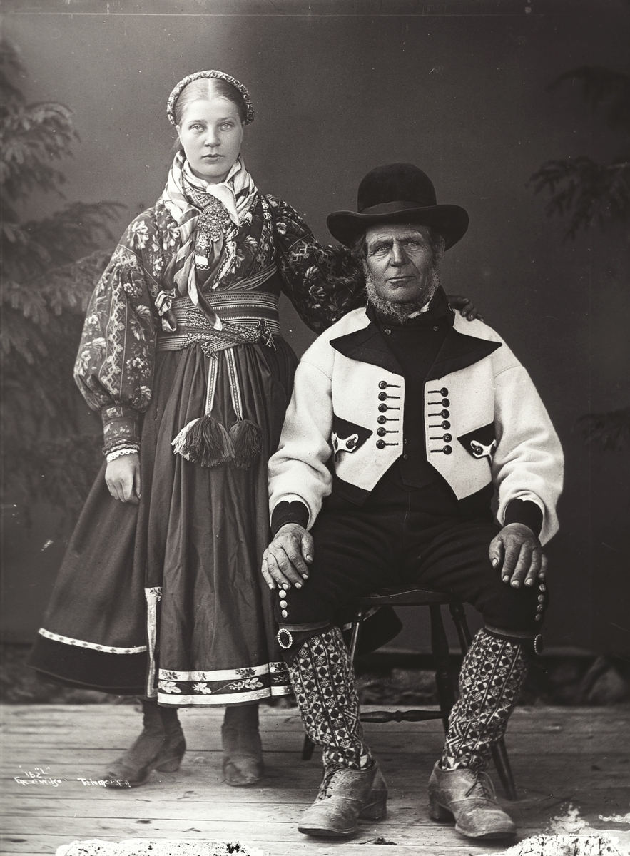 Axel Lindahl, "Prot: Telemarken Nationaldragter