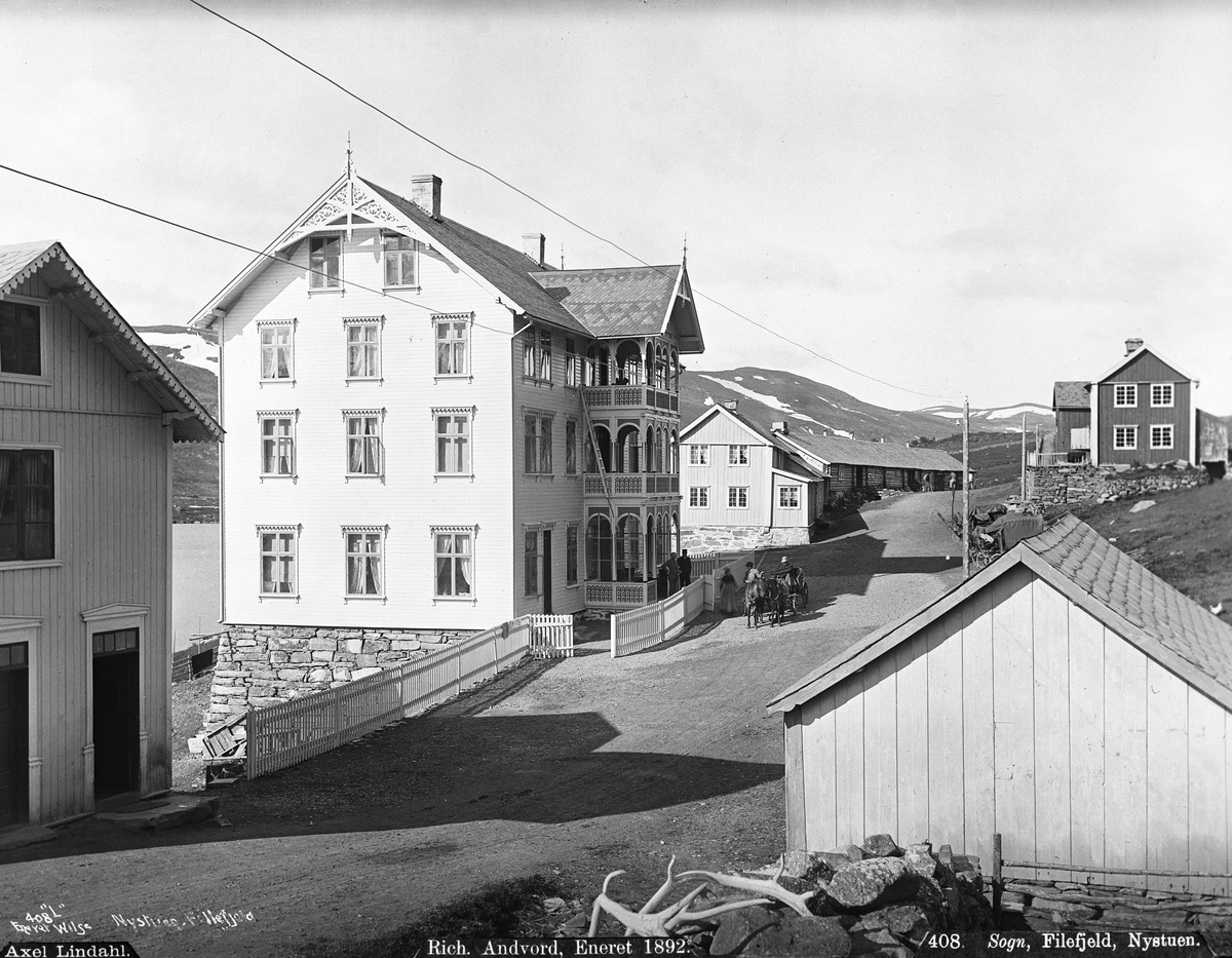Axel Lindahl, Prot: Nystuen med Reisende