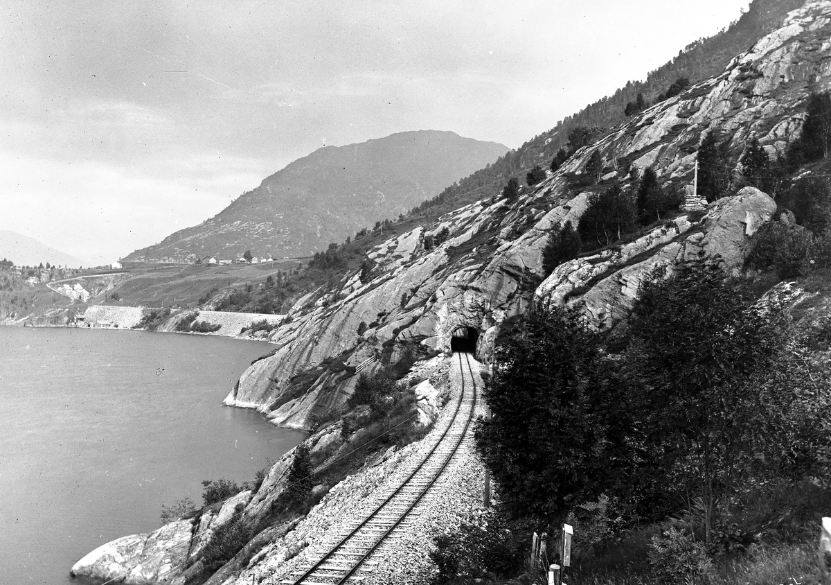 Axel Lindahl, Prot: Vossebanen Fjeldtunel ved Vaksdal