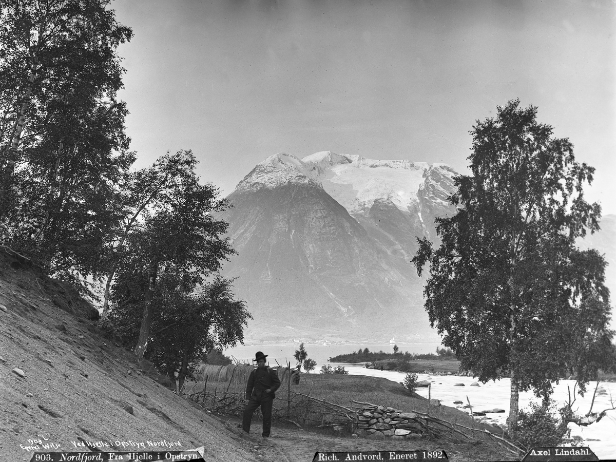 Axel Lindahl, Prot: Hjelle i Opstryn