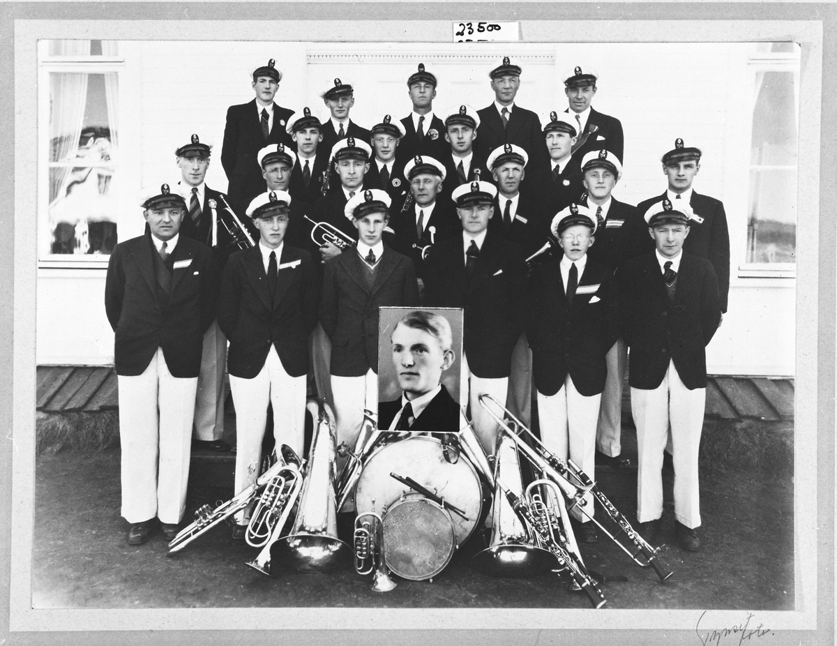 Tynset Foto, Tynset janitsjarkorps 17/5-1937