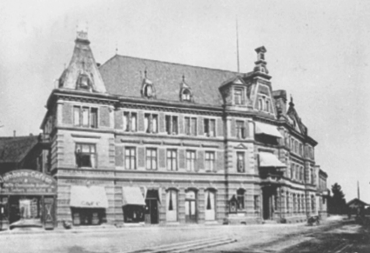 Anno Domkirkeodden, EKSTERIØR GRAND HOTELL, JERNBANECAFÈEN.
