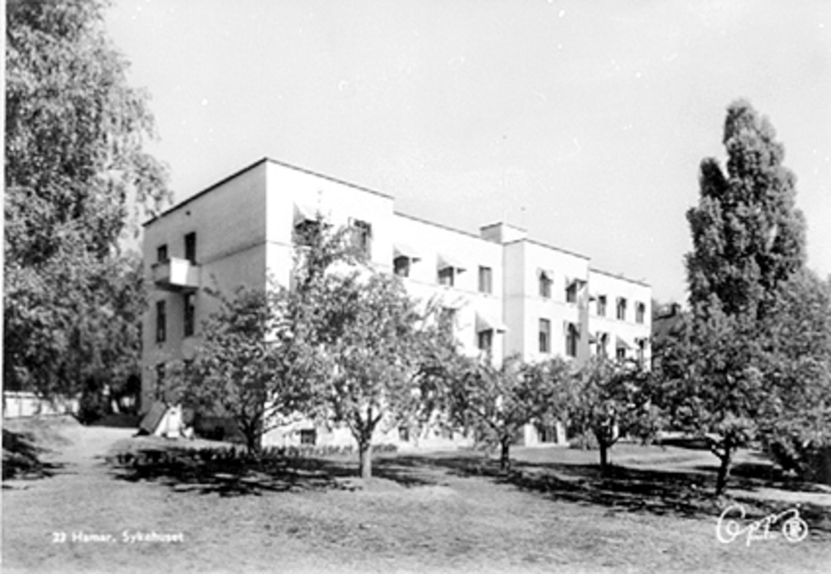 Anno Domkirkeodden, EKSTERIØR, HAMAR SYKEHUS SETT FRA HAGEN
