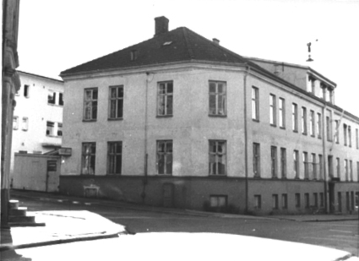 Anno Domkirkeodden, EKSTERIØR GRØNNEGATA 1, HAMAR POLITIKAMMER