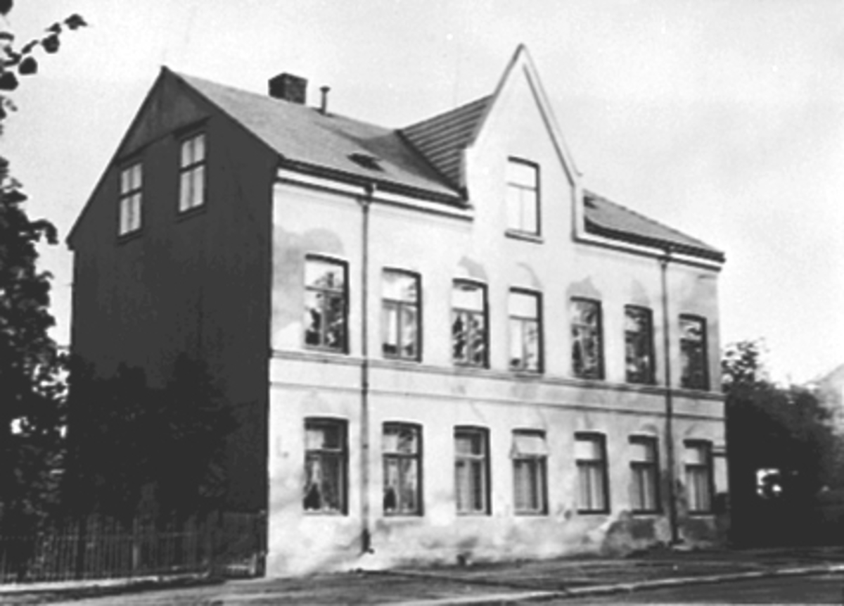 Anno Domkirkeodden, EKSTERIØR PARKGATA 36