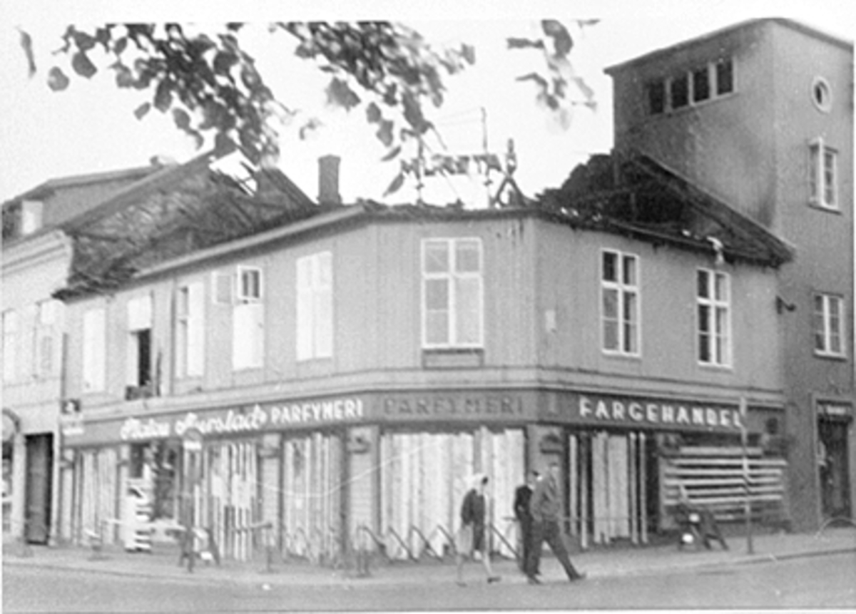 Anno Domkirkeodden, EKSTERIØR STRANDGATA 31, VANGSVEGEN/STRANDGATA, BRANNTOMT