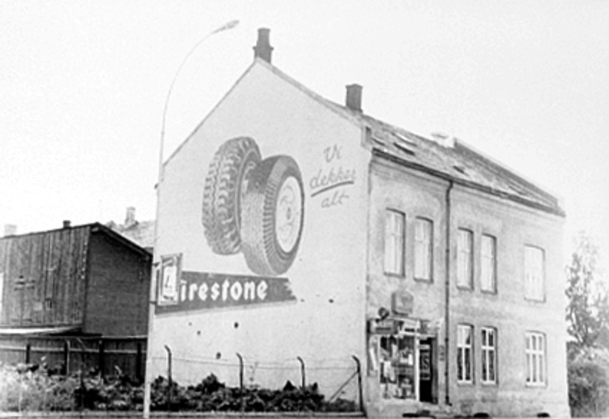 Anno Domkirkeodden, EKSTERIØR, RØHNEGÅRDEN, TOBAKKSFORRETNING, VANGSVEGEN 71