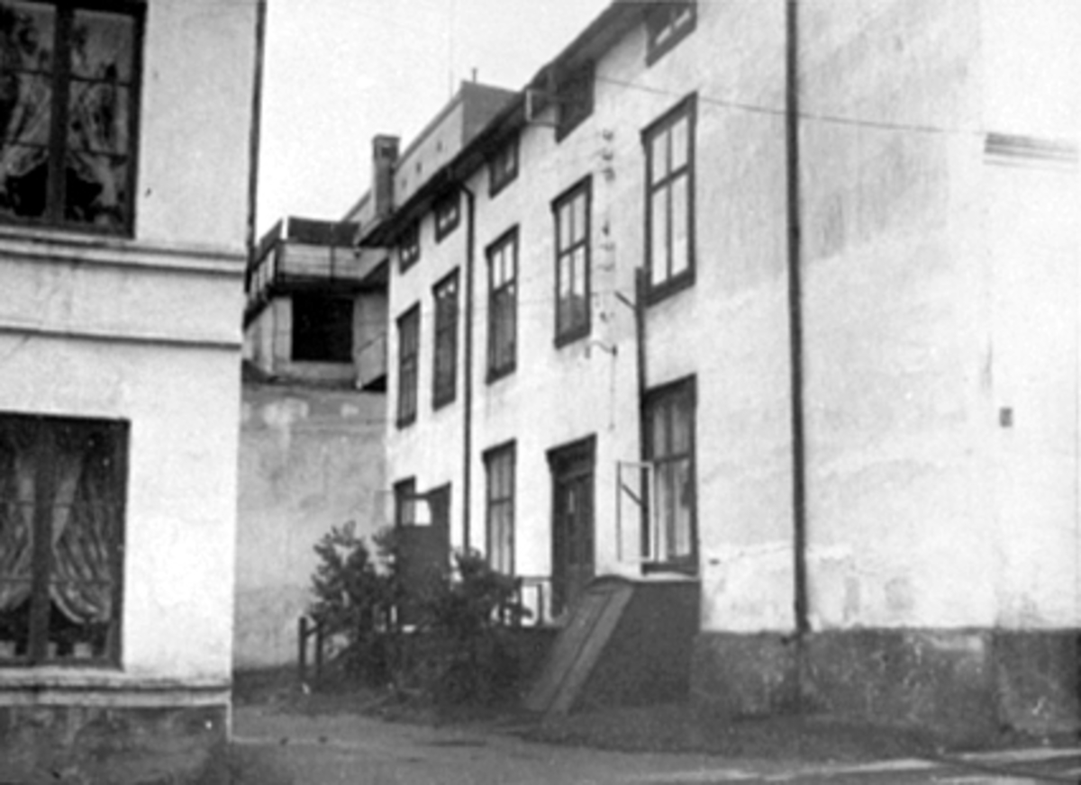 Anno Domkirkeodden, EKSTERIØR BAKGÅRD, ØSTREGATE 1, KJELLERNEDGANG