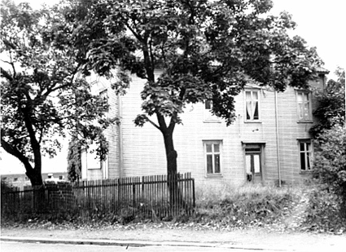 Anno Domkirkeodden, EKSTERIØR STANGEVEGEN 4 MOT GRØNNEGATA