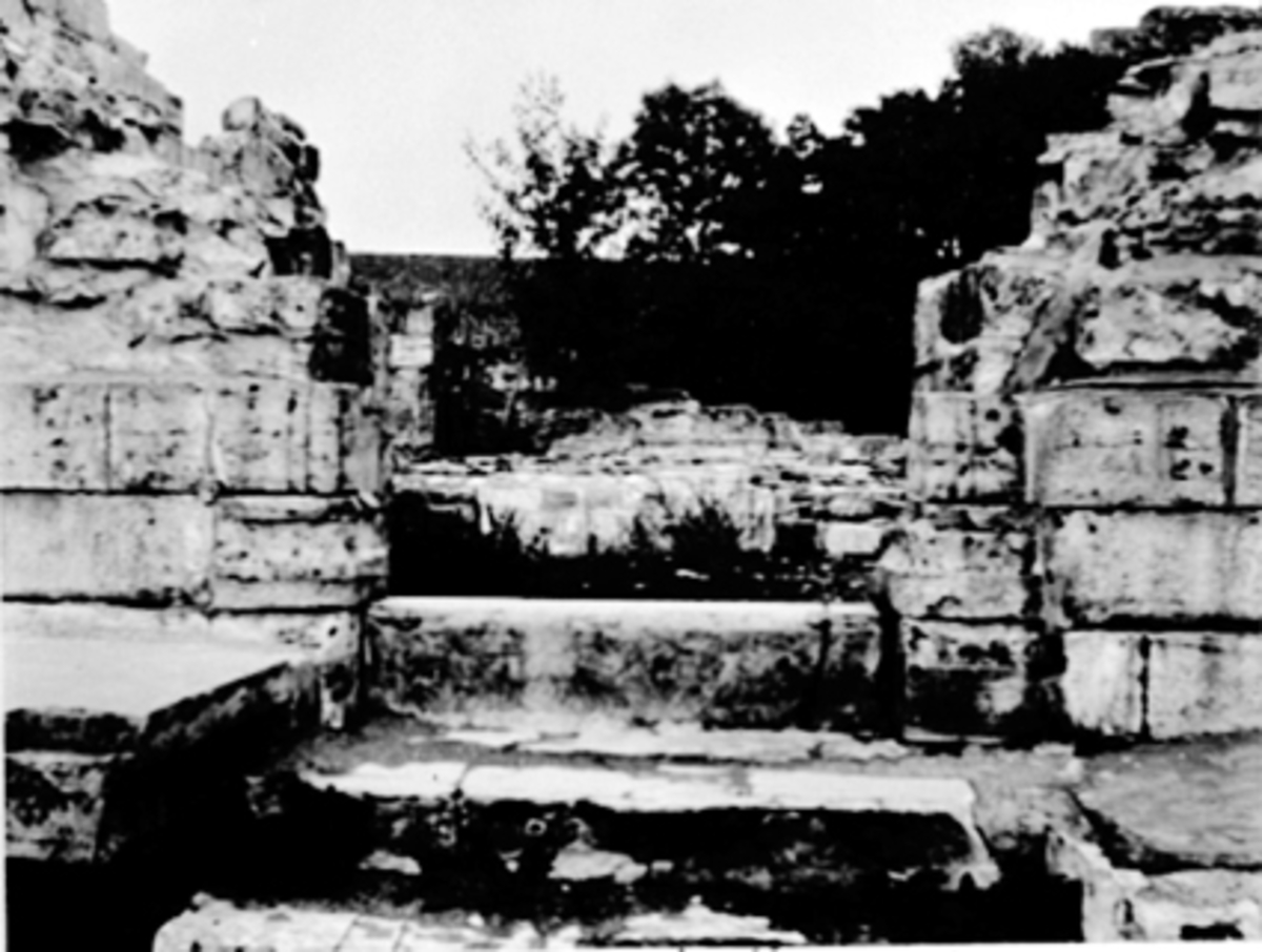 Anno Domkirkeodden, PARTI MOT ALTERET, DOMKIRKERUINEN, HEDMARKSMUSEET OG DOMKIRKEODDEN