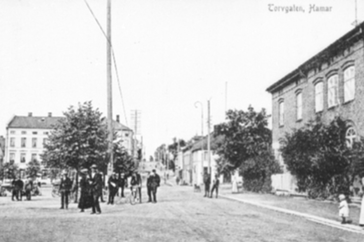 Anno Domkirkeodden, STORTORGET, TORGGT. , FOLK