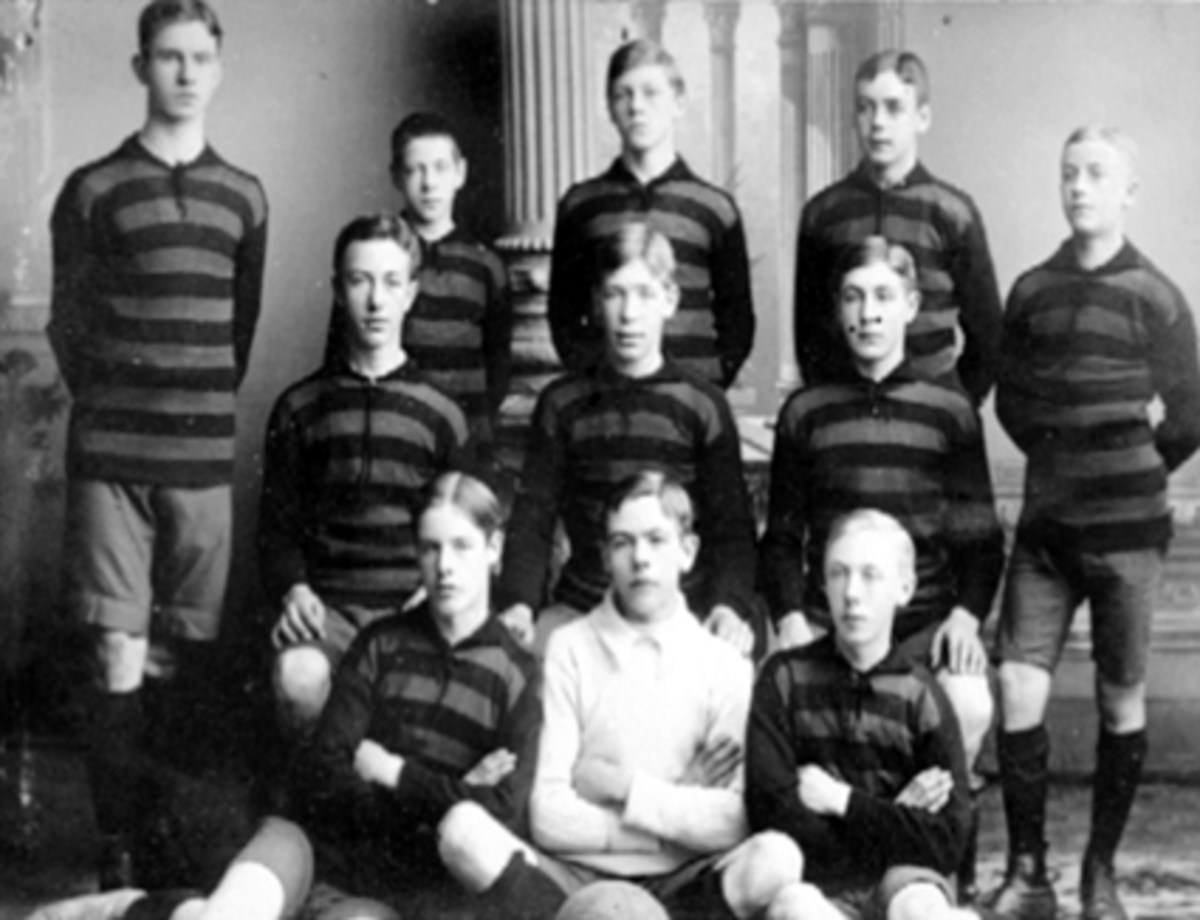 Anno Domkirkeodden, GRUPPE, 11 FOTBALLSPILLERE