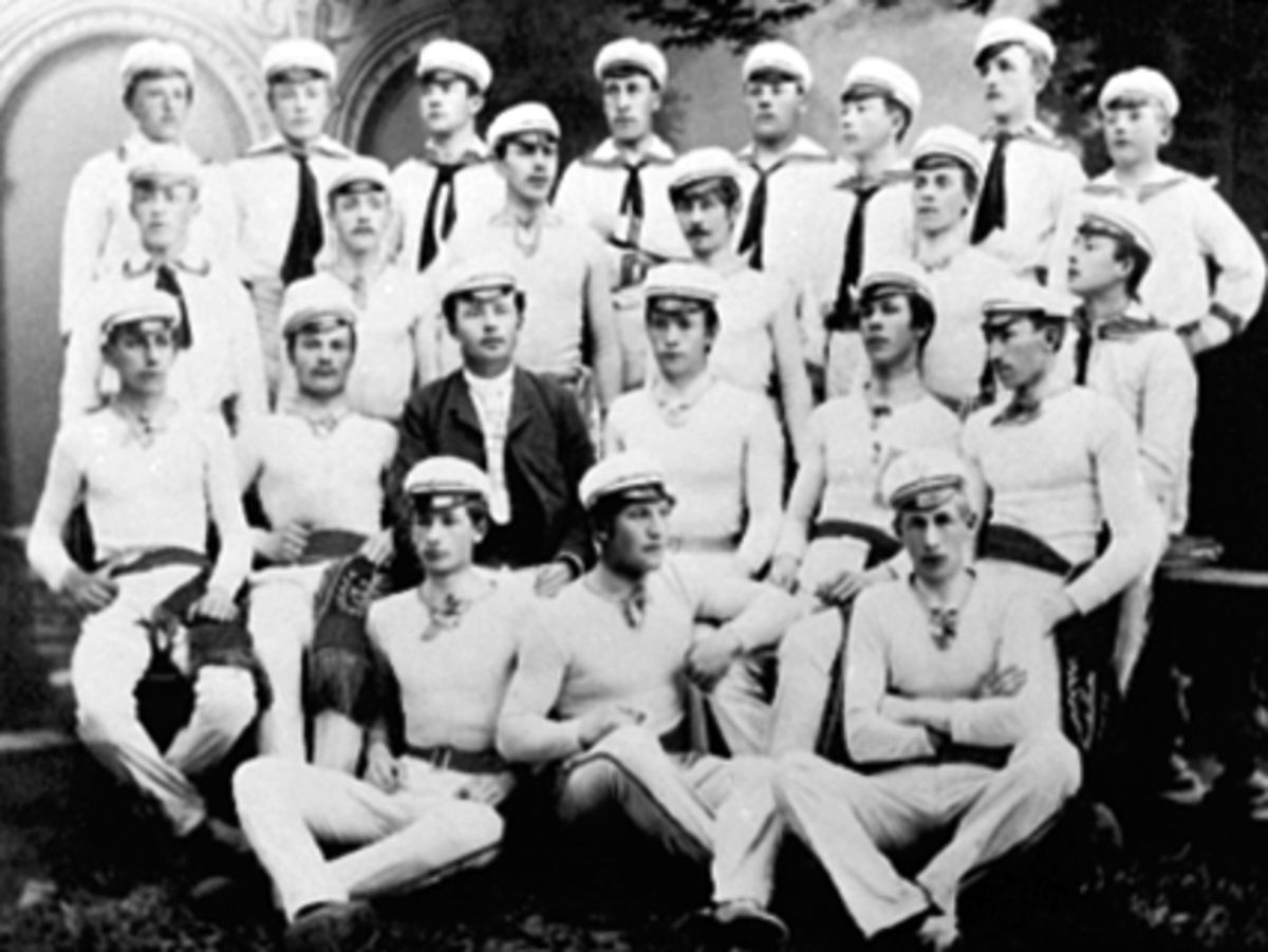 Anno Domkirkeodden, GRUPPE, I. SÆRSDAL, HERRE-TURNTROPP, 22 MANNSe Idrett i Hamar gjennom 100 år. bilde nr. 83