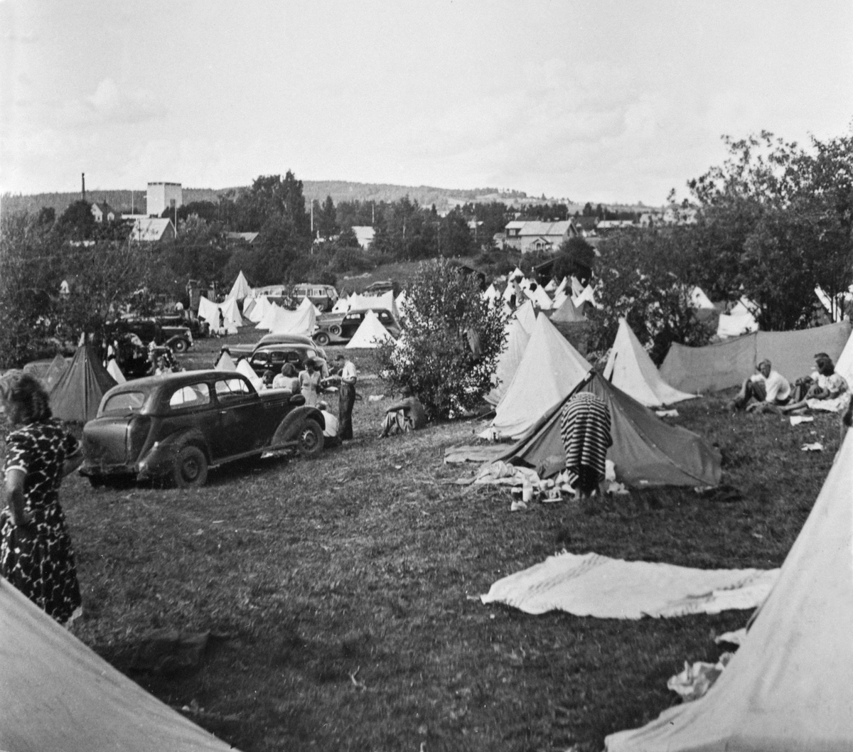 Anno Domkirkeodden, B. U. L. STEVNE, TELT, BILER, FOLK, DOMKIRKEODDEN
