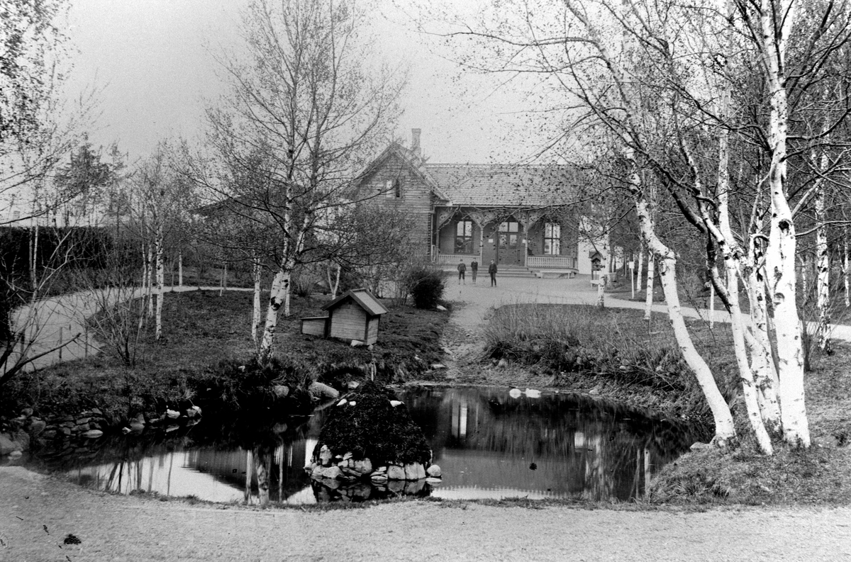 Anno Domkirkeodden, HAMAR PARK, ANDEDAMMEN, JENTE, 3 GUTTER